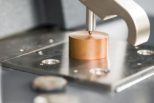 CCD檢測器應用在直讀光譜儀 CCD檢測器應用在直讀光譜儀